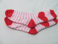 NWOT ONE SIZE FITS MOST WOMEN'S PINK STRIPED W/ RED HEART SLIPPER SOCKS