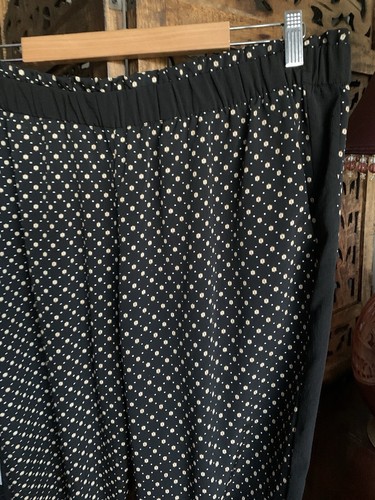 H&M Size 20 Ladies Pants Poly Stretch Waist 2 Pockets Not See Through Brand New. - Picture 2 of 3