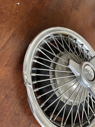 VINTAGE 1960's CHEVY NOVA IMPALA SS THREE BAR WIRE SPINNER HUBCAPS WHEEL COVERS - Picture 5 of 7