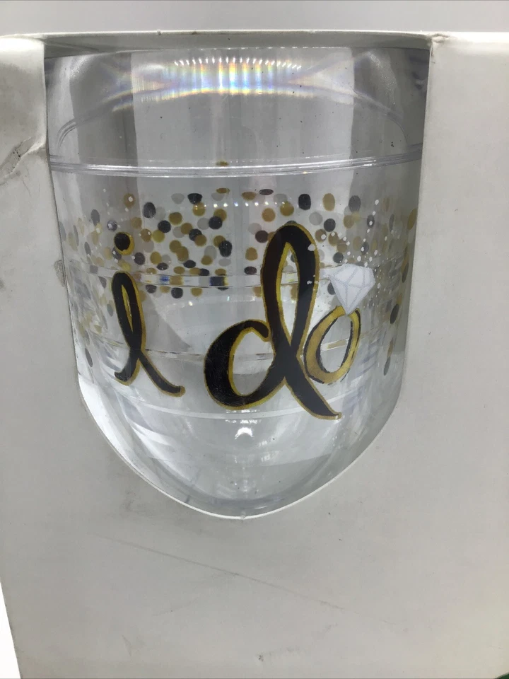 Tervis “I Do” y “I Do What She Says” 9 oz. Juego de 2 copas de vino aislantes para boda Foto 2 de 4