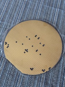 Silicon wafer - gold plated - scribed - 3mm die width - semiconductor education