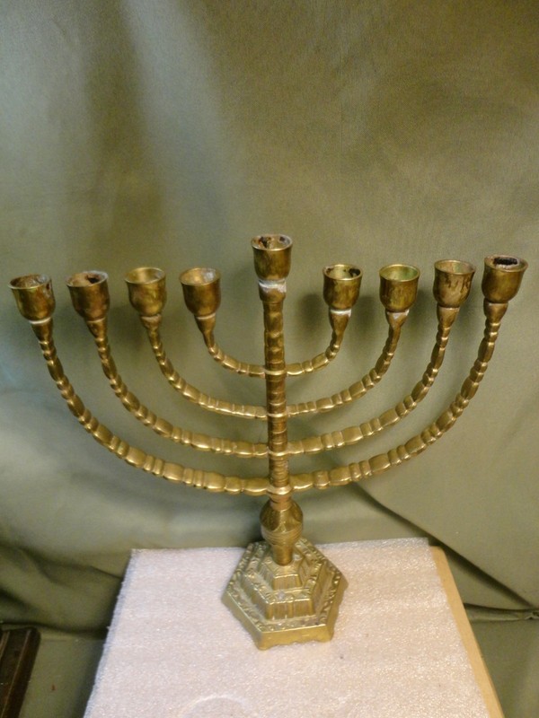 VINTAGE BRASS MENORAH ISRAEL JUDAICA HANUKKAH 9 CANDLE HOLDER