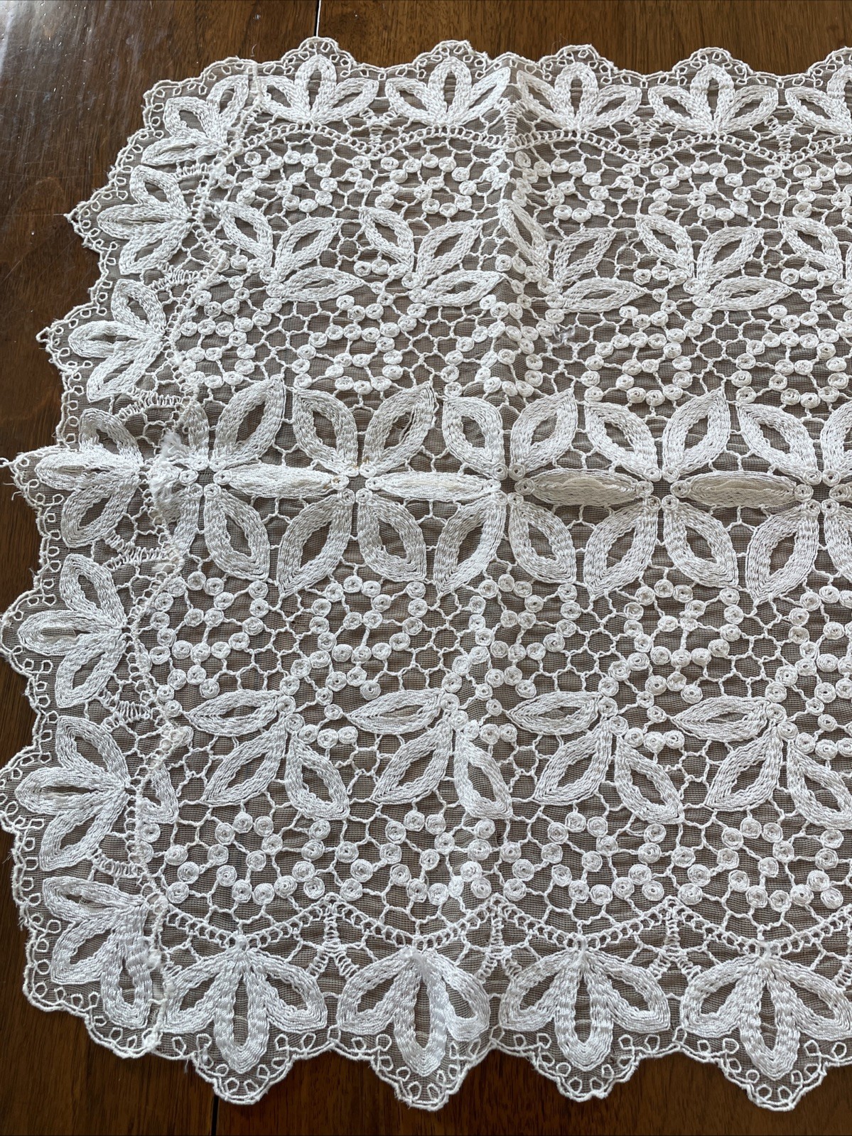 Vintage Table Runner, Buffet or Dresser Scarf Embroidered Lace 49”x14” Gorgeous