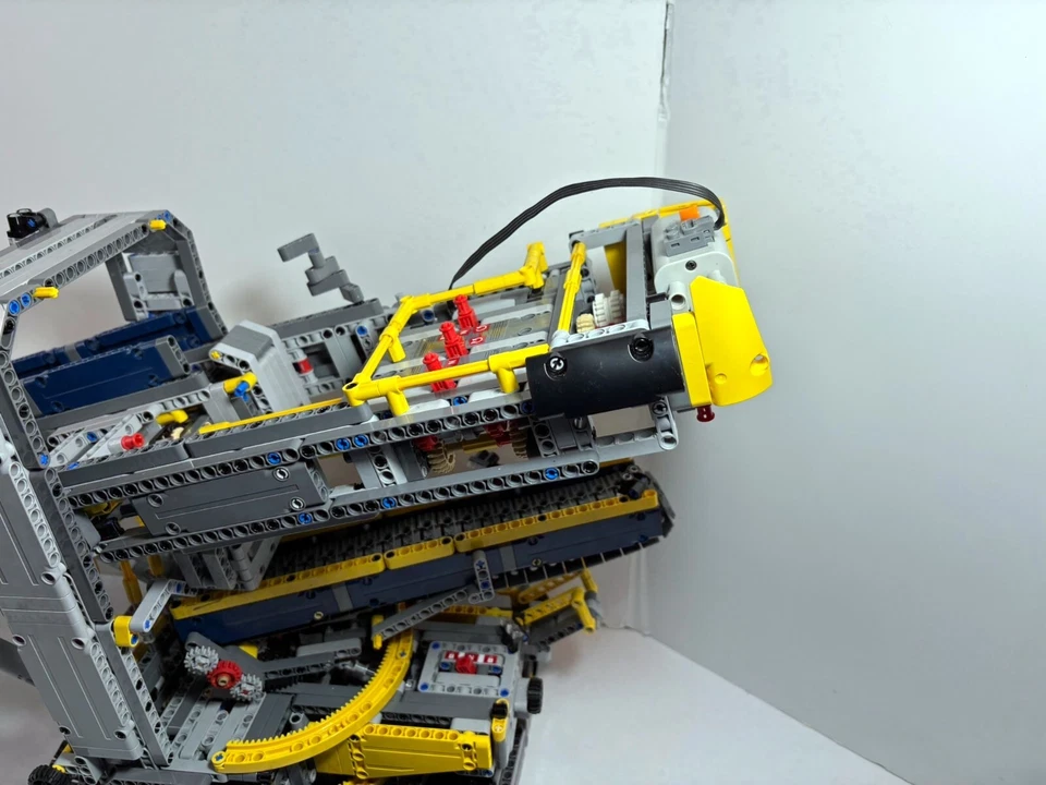 Lego Technic: Model: Construction: Bucket Wheel Excavator 42055 (2016) see desc - Image 4 of 4
