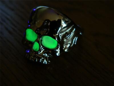 HALLOWEEN PROP COSTUME SUPER GLOW IN THE DARK JAWLESS SKULL RING