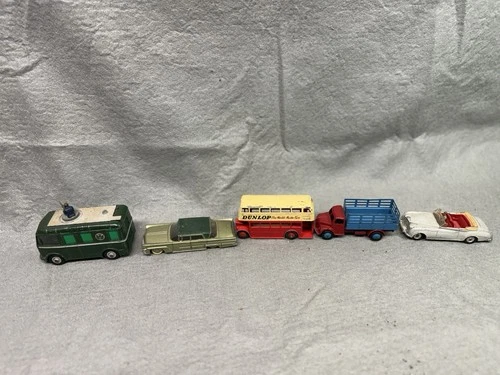 VINTAGE 1960S LOT OF 5 DINKY TOYS 968, 532, 194, DUNLOP BUS, DODGE TRUCK