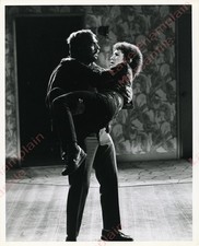 CHEERS Press Photo 8X10 JOHN RATZENBERGER Rhea Perlman