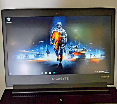 Gigabyte Aero 14 - i7-7700HQ - 16GB RAM - 256GB SSD - GTX 1050 Ti