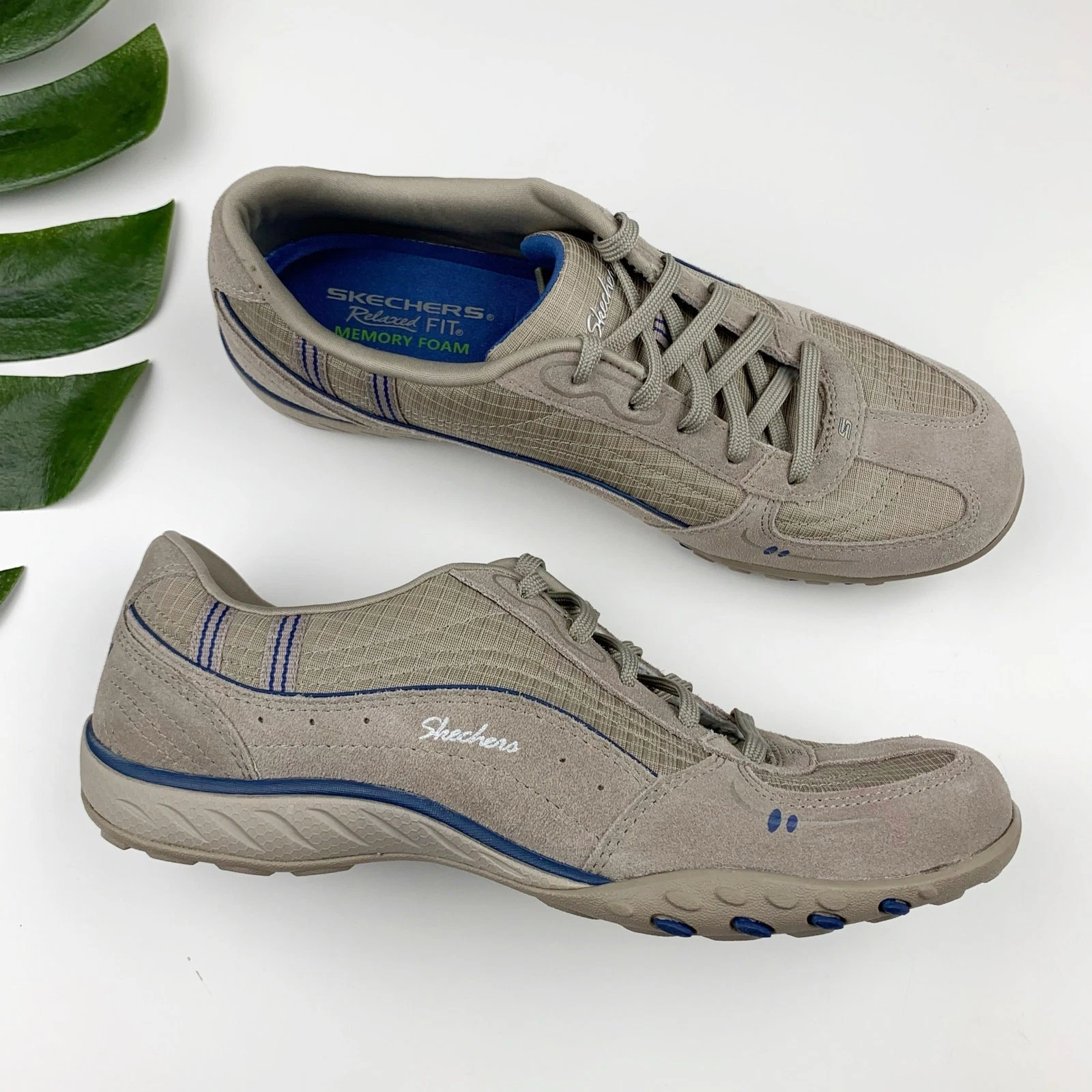 Skechers Just Relax Casual Sneakers Women's 9.5 Grey Suede Lace Up Comfort Shoes