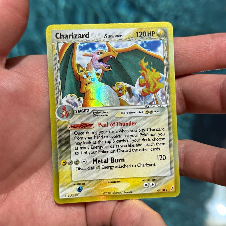 Pokemon TCG Charizard 4/100 Crystal Guardians Holo Rare 2006 LP