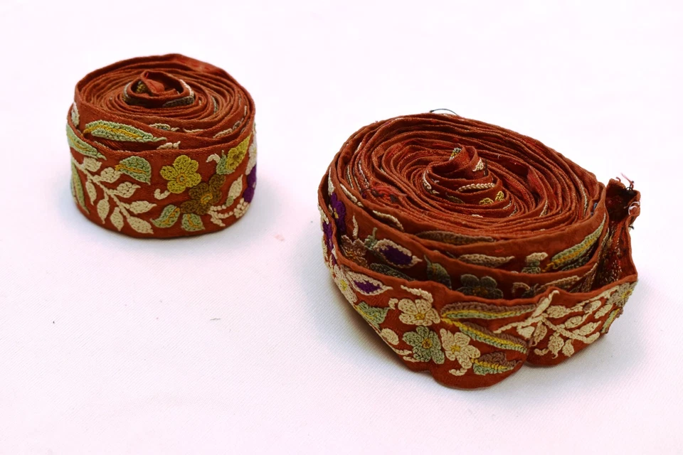 Antik Parsi Gara Sari Kor Border Spitze Hand Bestickt Blumen Gujarat Surat " 16 - Bild 2 von 4