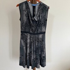 Simply Vera Vera Wang Size M Gray & Black Floral Sleeveless Cowl Neck Midi Dress