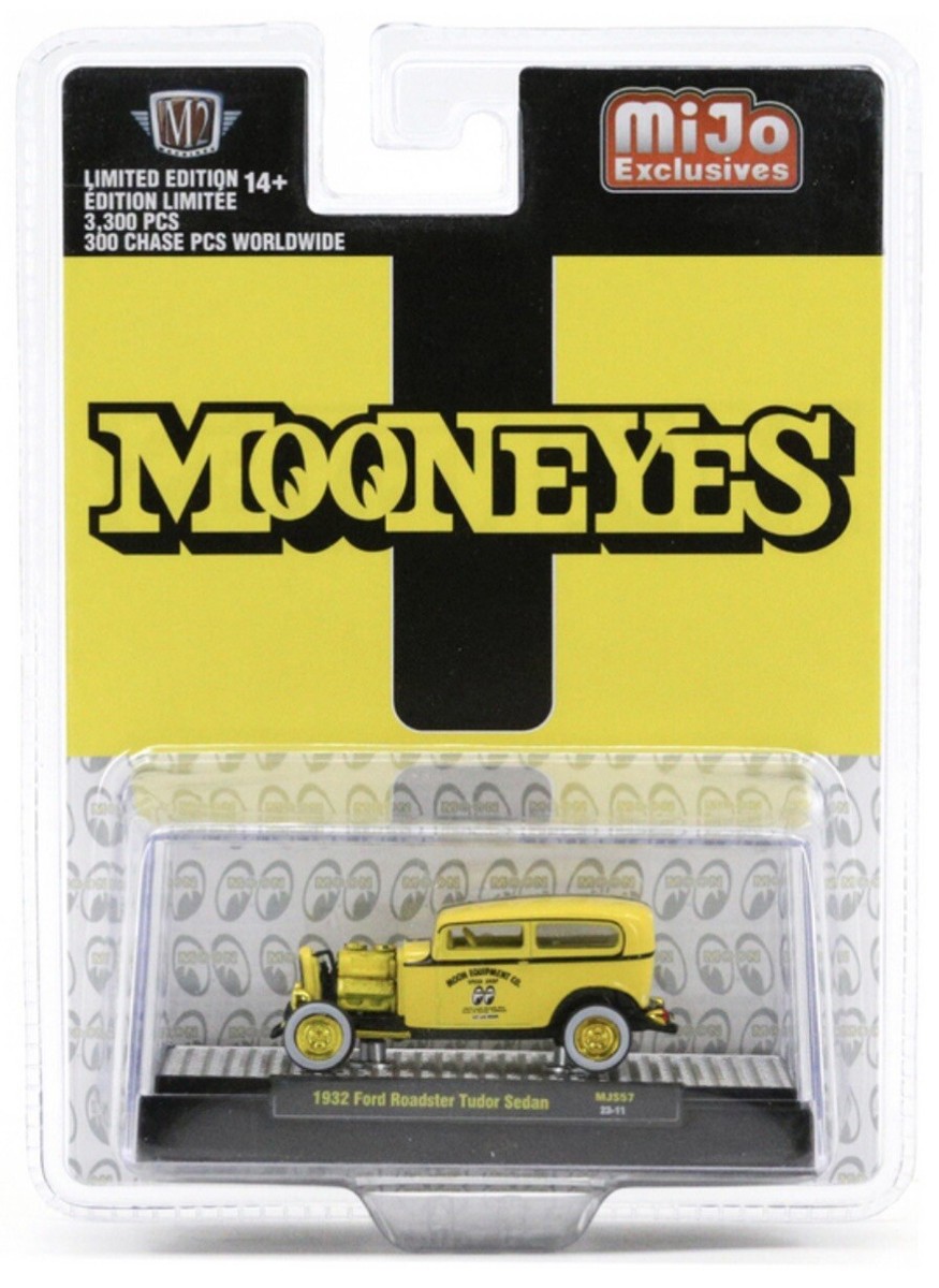 M2 MACHINES CHASE 1932 FORD ROADSTER TUDOR SEDAN MOONEYES HOBBY 1