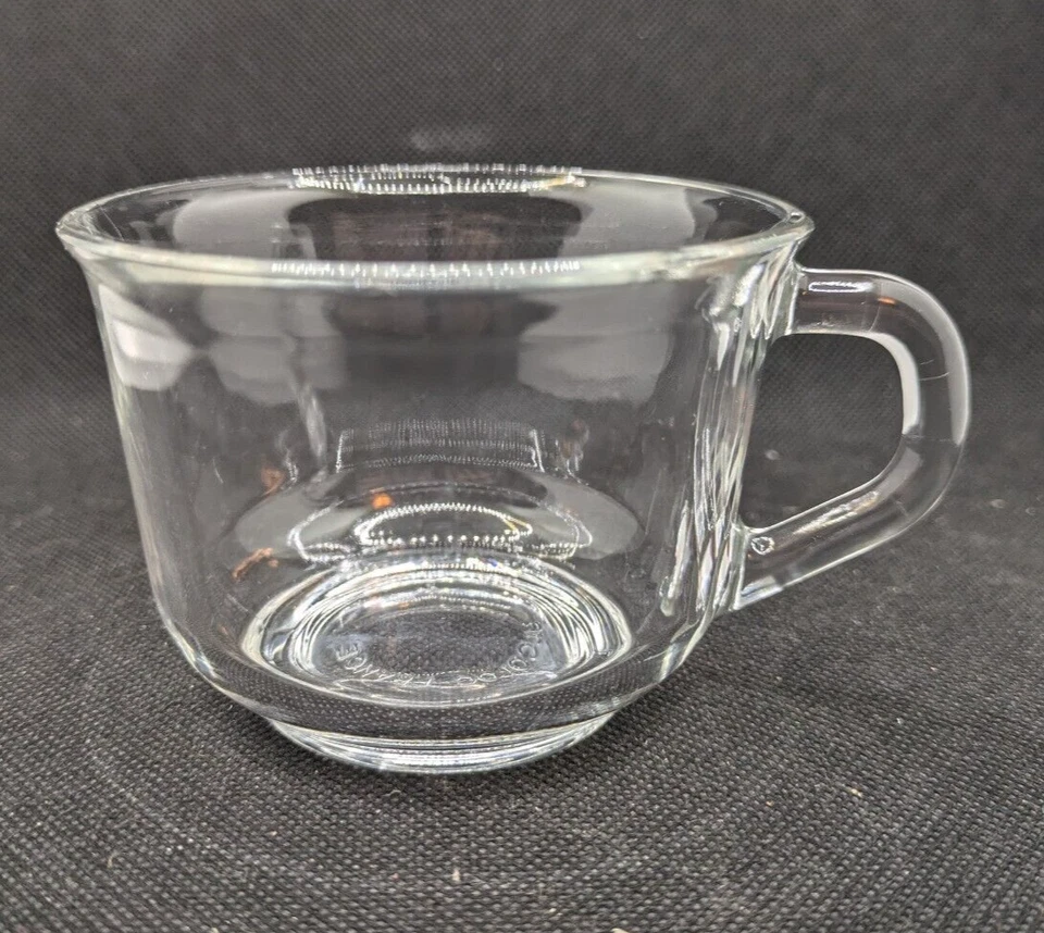 Lot of 16 -Setting for 4 Vintage Arcoroc Classique Coupe Clear Glass Plates Cups - Image 4 of 4