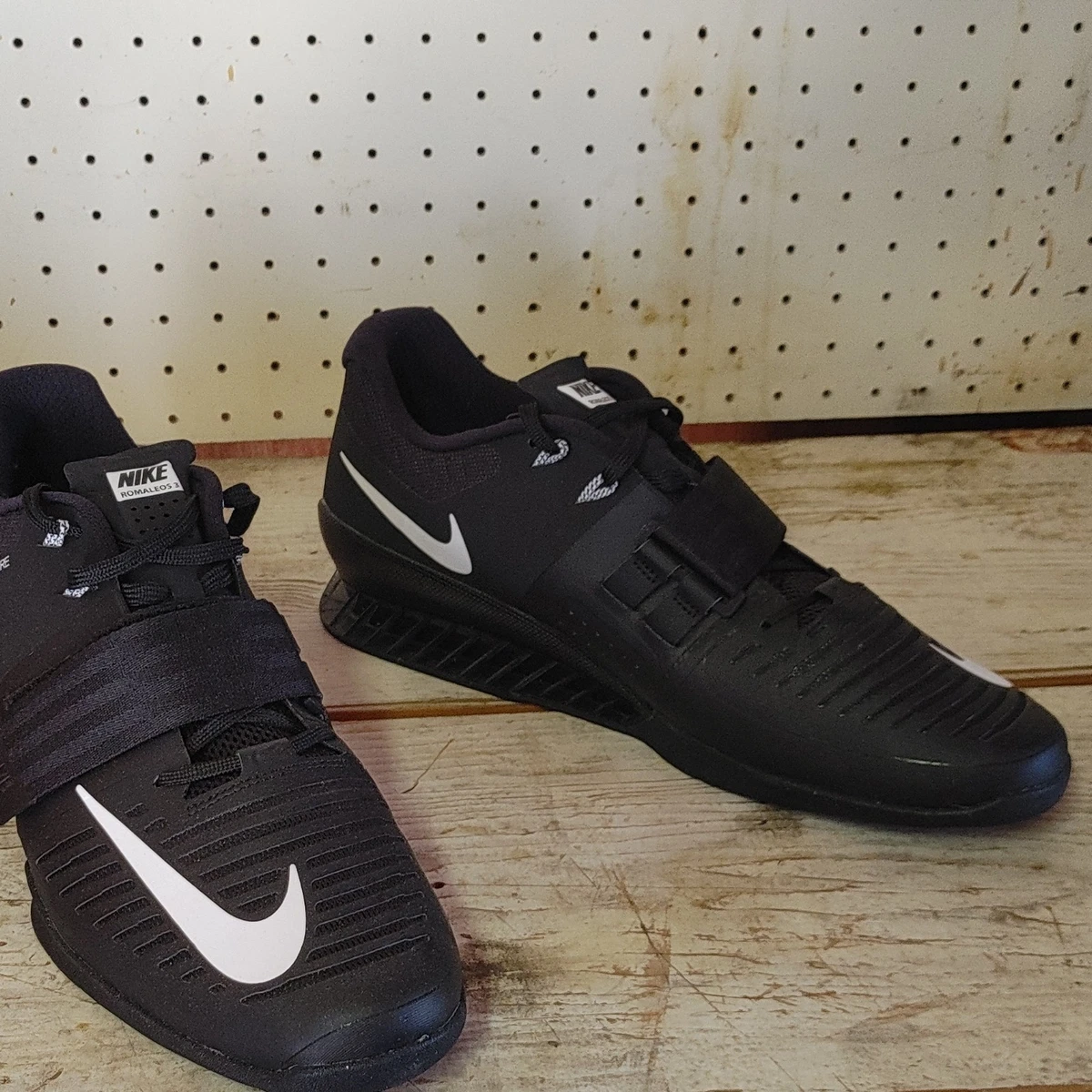 Preços baixos em Nike Romaleos 3 Black | eBay