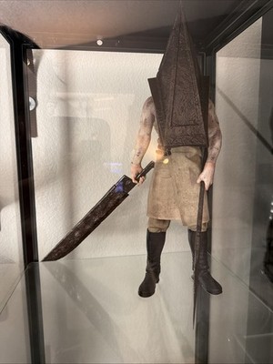 Iconiq Studios Pyramid Head Silent Hill 2 Collectible Action Figure 1/6th Scale