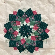 Hand Quilted STAR Pattern Lap Quilt 39" X 50"