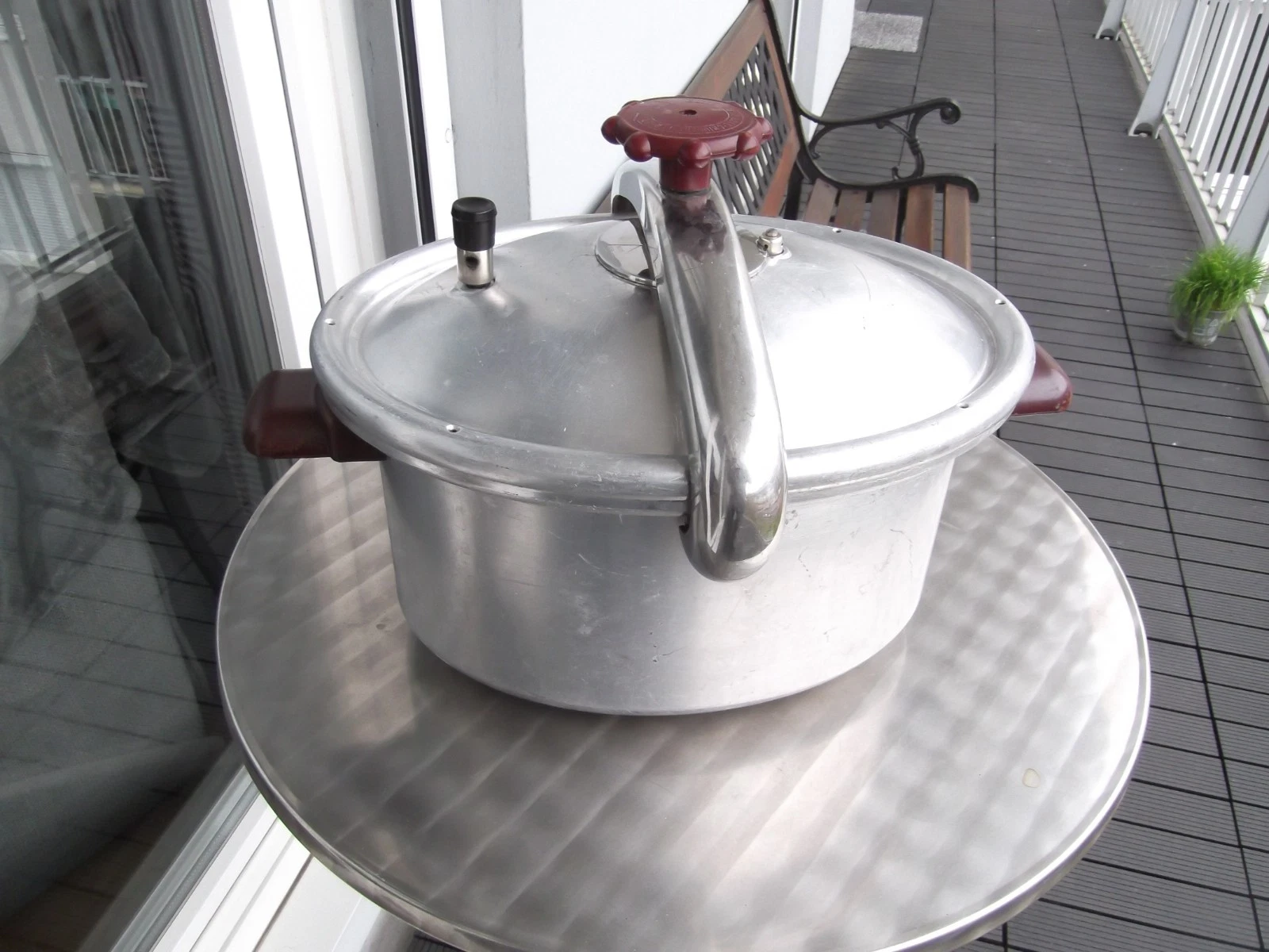 SEB Aluminum Oval Minute Cocote 10 Litre Model DO with Basket and Valve