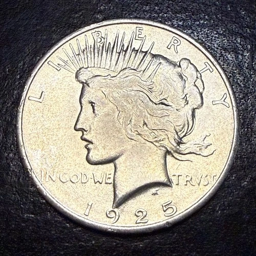 1925 $1 Peace Dollar AU - BU 🔥🔥 Beautiful coin to fill your book 90% Silver