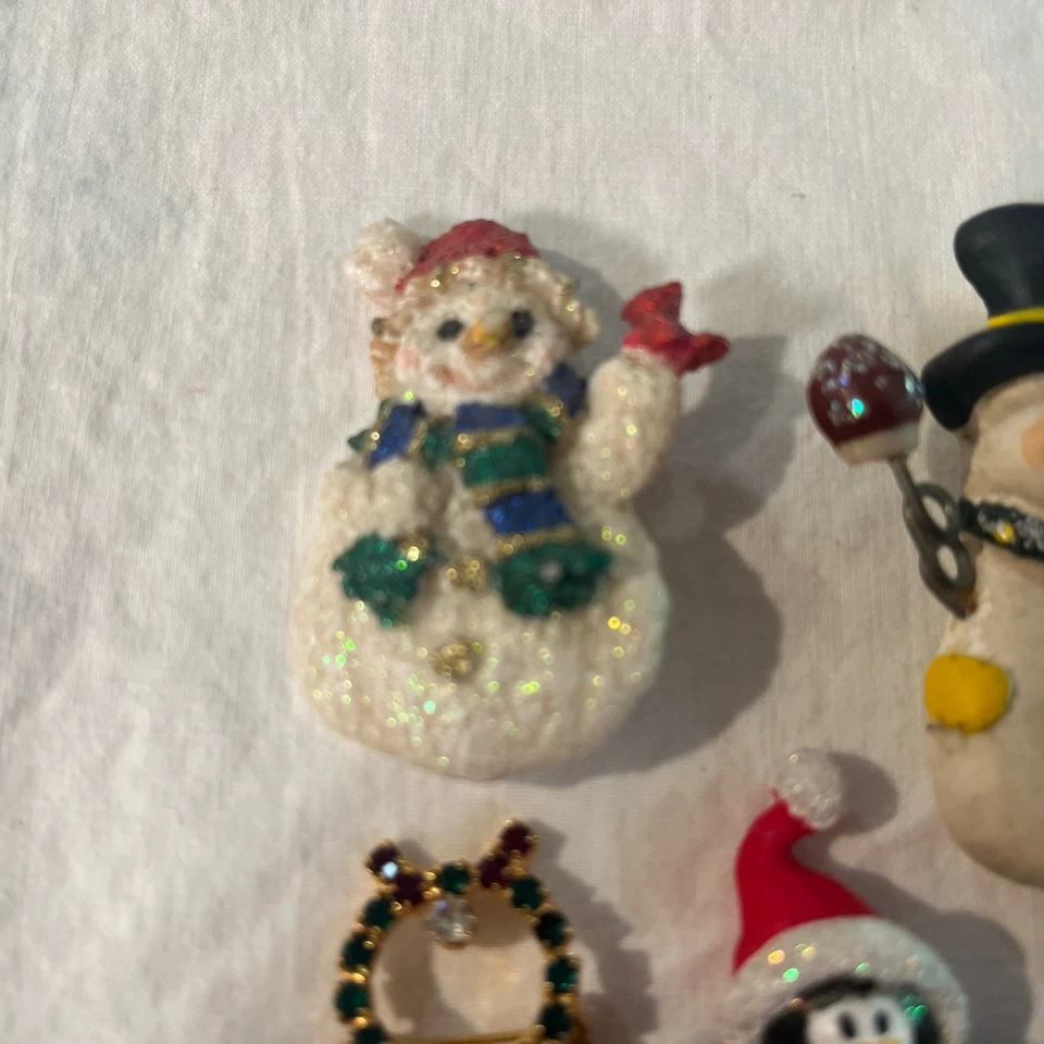 Vintage Rhinestone Enamel Brooch Lot Christmas Hallmark Heart Ornament Soldier - Image 2 of 4