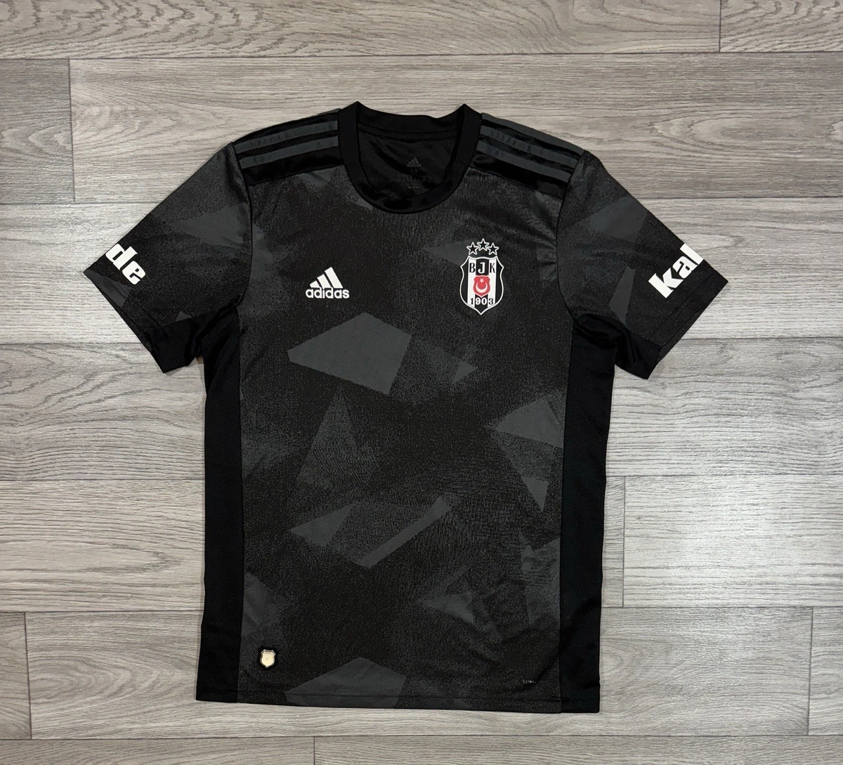 Maillot Vintage Besiktas – Collectionneur, Celui-ci A Une âme !