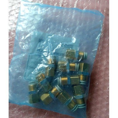 1Bag/10pc New   KQ2E08-02 Bulkhead Union Brass Fitting spot stock #D8*