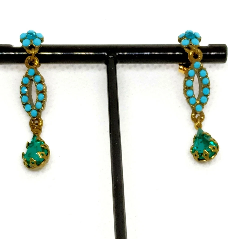 Preciosos Pendientes Michal Negrin Cristal Azul Claro. Foto 4 de 4