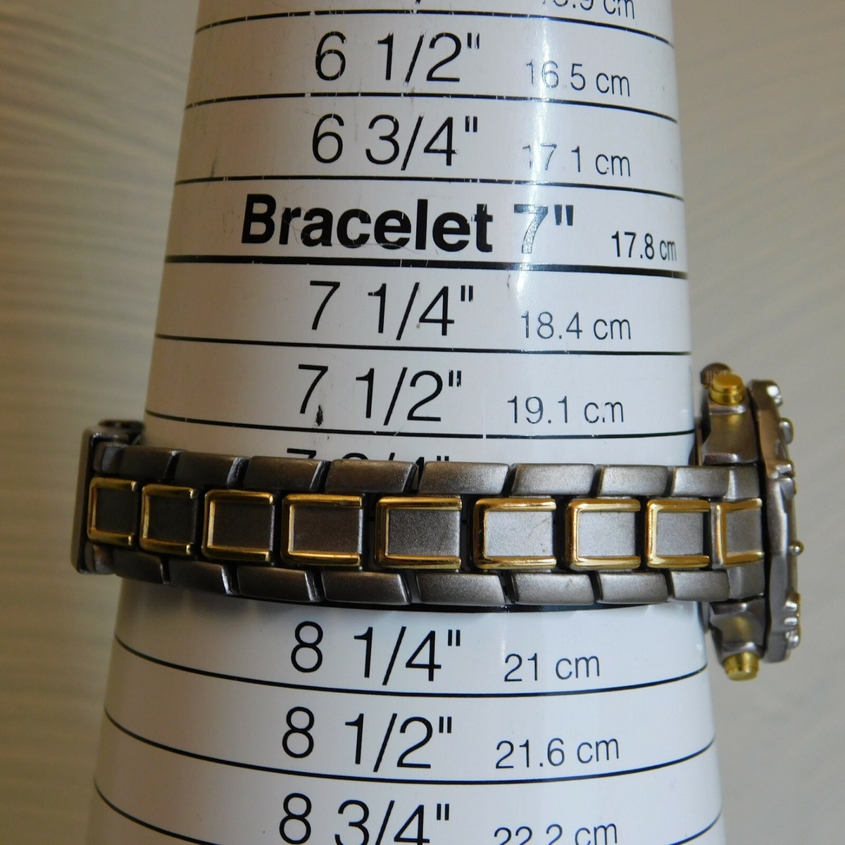 Titanium Universal Two-Tone Quartz Analog Women display picture 2
