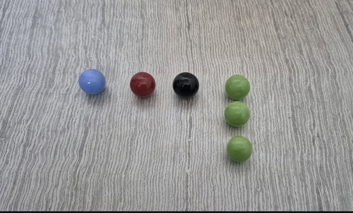 POUR PIECES : QUELQUES BILLES D'ORIGINES POUR LE JEU DE SOCIETE PIEGES MB 1972 - Imagen 2 de 4