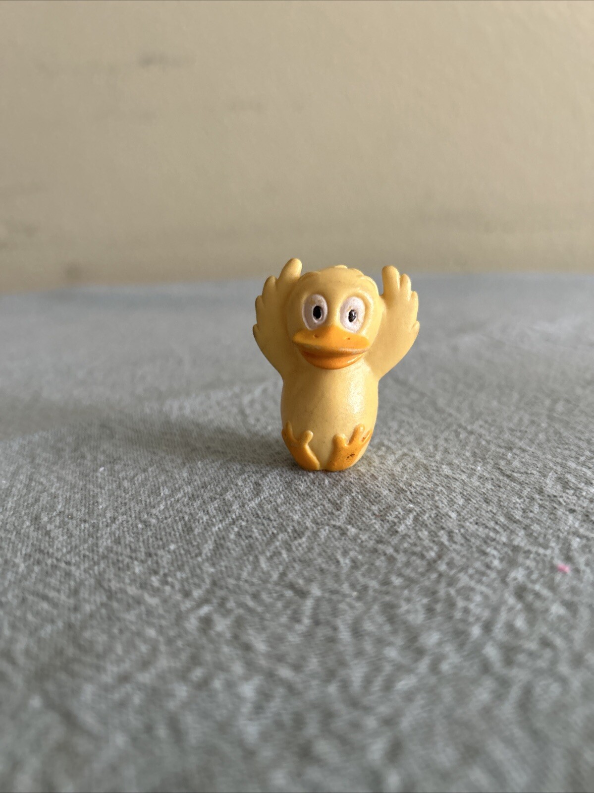 Vintage Easter Finger Puppet Cake Topper Duck Chick Rubber