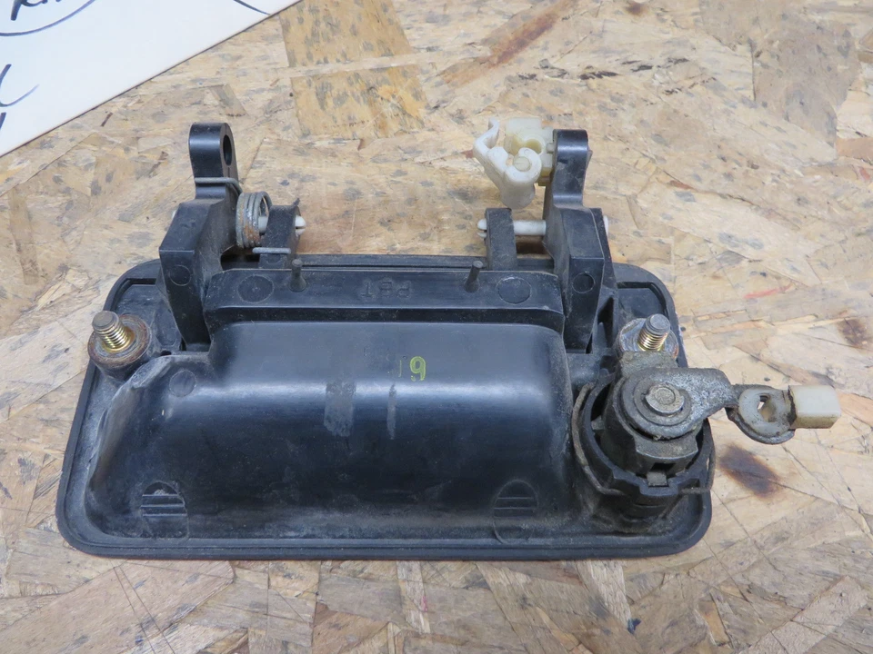 GEO TRACKER 91-96 1991-1996 EXTERIOR DOOR HANDLE w/o KEY PASSENGER RH - Image 2 of 3