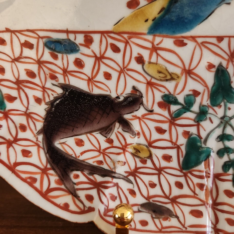 Extremely RARE Antique Japanese Porcelain Handpainted Kutani Scalloped Plate - Image 2 of 4