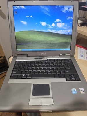 Dell Latitude D510 15in Pentium M 1.73GHz 2GB 40GB HDD XP Pro Charger