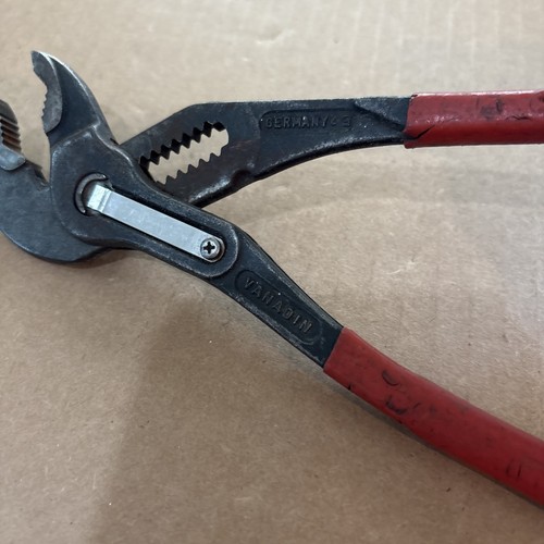 KNIPEX Pliers cobra made in Germany 9-½” - Picture 5 of 8