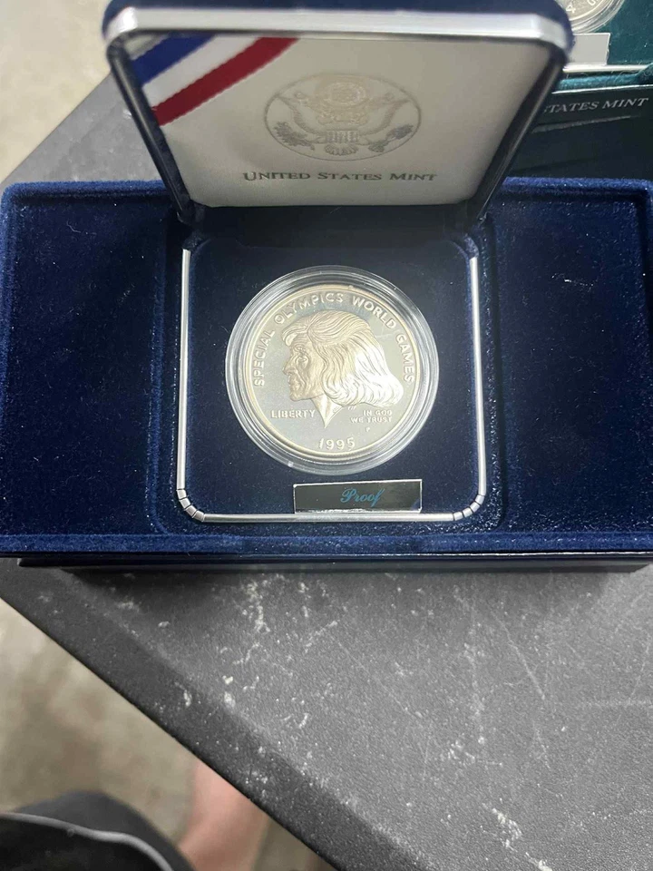 16 Different US Mint Commemorative Coin Sets Uncirculated Coins 1983 - 2010 - Image 4 of 4