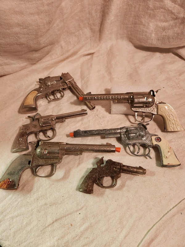 Cap Gun Collection! vintage Guns, Holsters, Accessorys