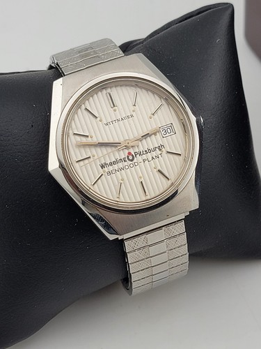 Wittnauer Automatic Duramat 25J Silver Tone Watch C11VA1 Textured Dial. Working.