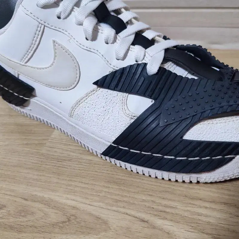 Nike Air Force 1 Reissue Swoosh Sneakers - Size 275 thumbnail 3