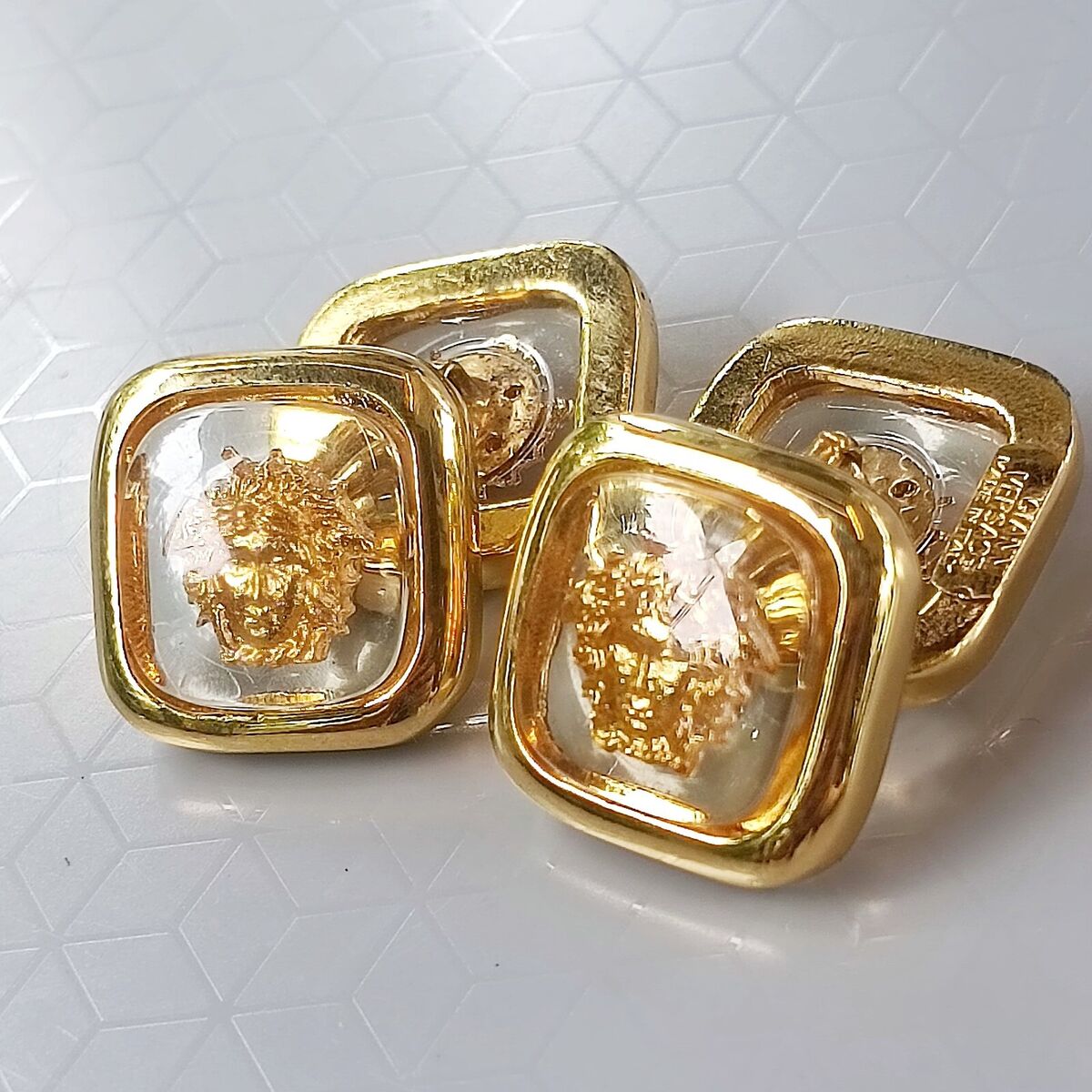 Gianni Versace Medusa Cufflinks Gold Tone Chain Link Gianni Versace Medusa Cufflinks Gold Tone Chain Link