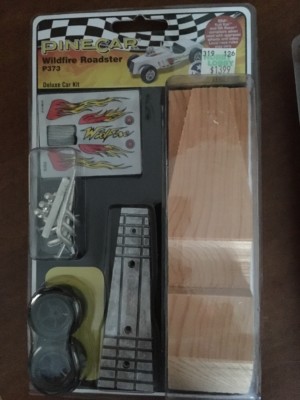 Pinecar Wildfire Roadster Deluxe Kit - Kit Auto Da Corsa In Legno - 3