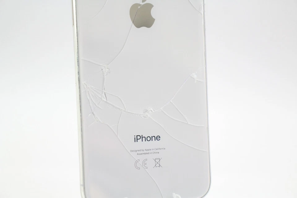 Apple iPhone XS (Unlocked) A2097 64GB Silver Grade C Boxed - Image 4 of 4