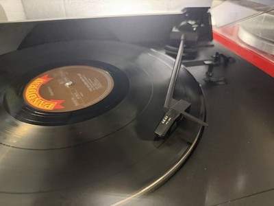 AKAI AP X 1 TURNTABLE PLATTENSPIELER , voll funktionsfähig,, semi Automatic