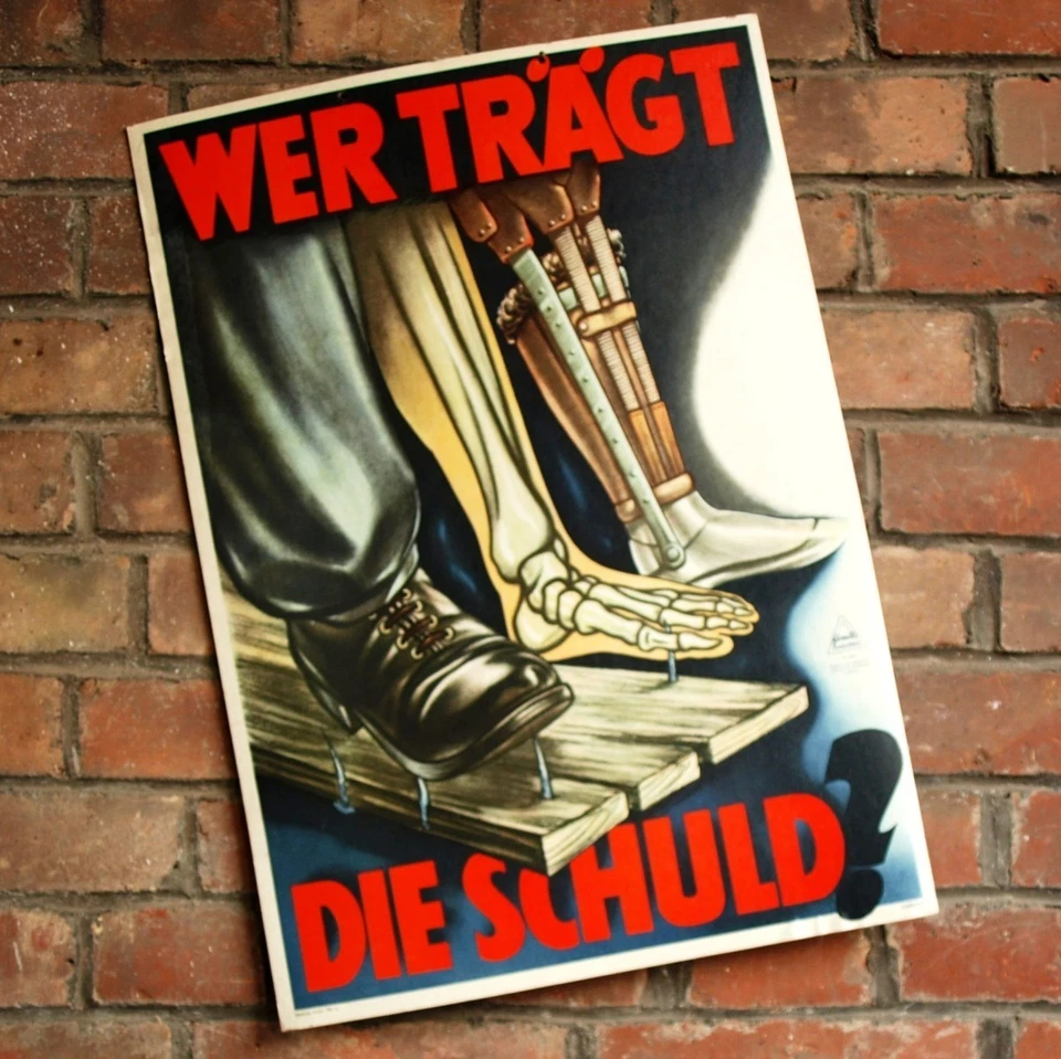 WER TRÄGT DIE SCHULD? Antikes Karton Plakat Dresden um 1950 Prothese Unfall RAR - Bild 1 von 4