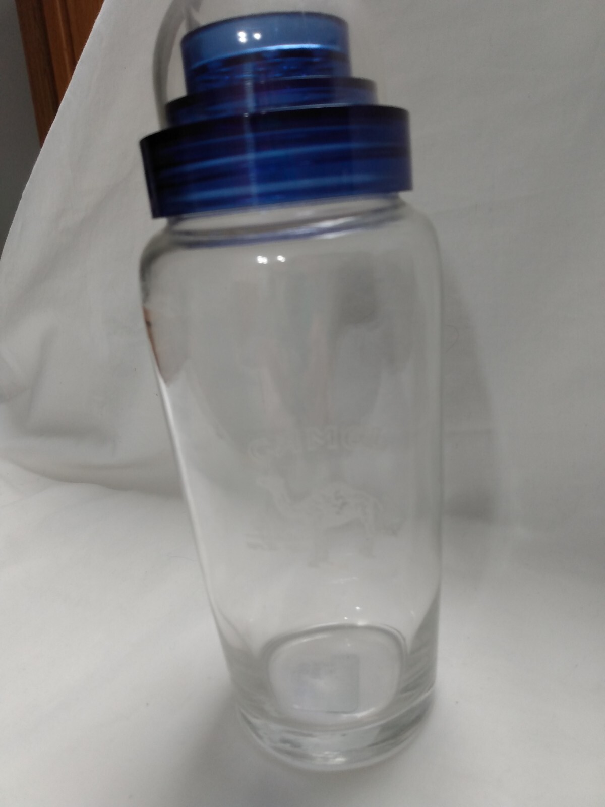 Camel Cigarette Glass Cocktail Martini Shaker Clear Glass with Blue strainer lid