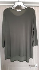 KASARA Tunic Top Size Medium M ideal over Jeans or Leggings