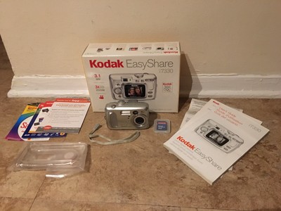 KODAK EasyShare CX7330 3.1MP Digital Camera COMPLETE IN BOX w/ Extras