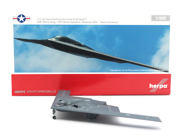 herpa 1/200 B-2 Spirit アメリカ空軍 Stock 1/200 US Spirit B-2A Stealth Strategic Bomber Model Alloy