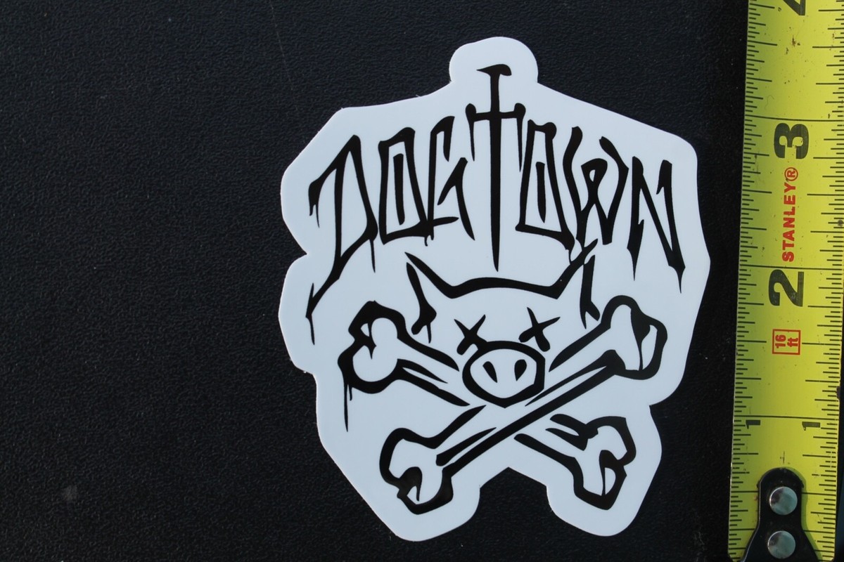 DOGTOWN Skateboards Pig Cross Bones Pirate Graffiti Punk