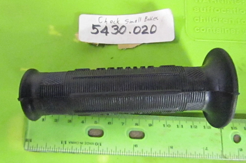 Montesa NOS 54M 125 250 H6 Enduro Left 7/8" Handlebar Grip p/n 5430.020 5430020 - Image 2 of 4