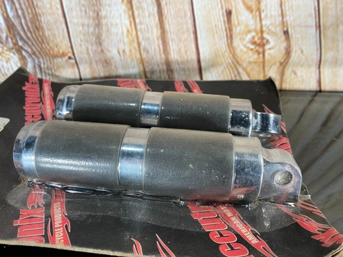 NOS Accutronix Chrome & Rubber Male Mount Footpegs 44498 5.5" Steel Made in USA - Picture 2 of 5